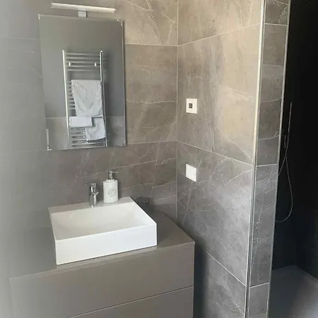 Sirmiogarda House Nyaraló *
